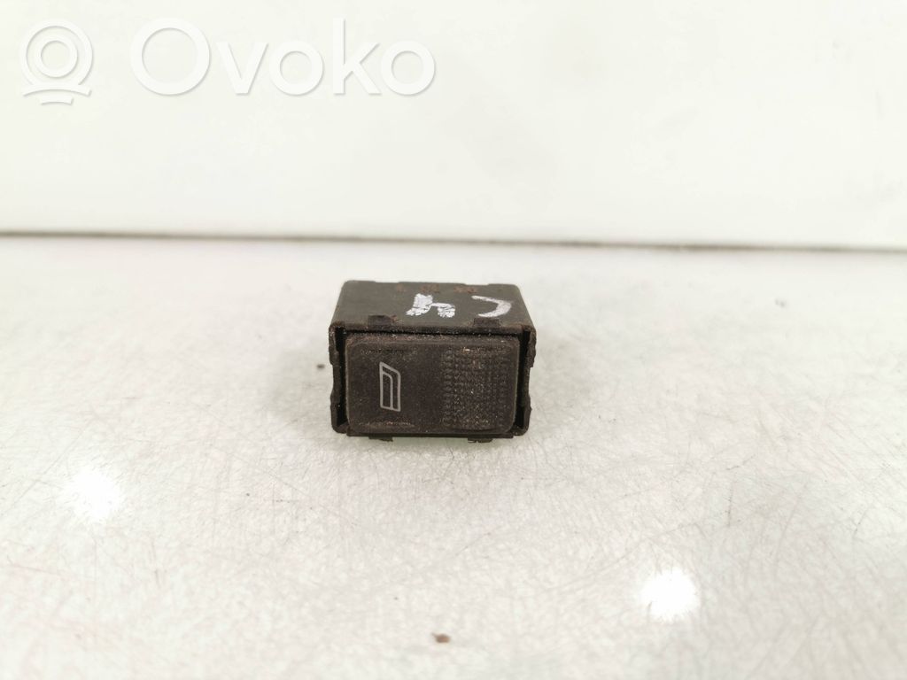 Audi 100 S4 C4 Electric window control switch 