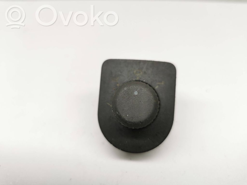 Volkswagen Golf IV Wing mirror switch 