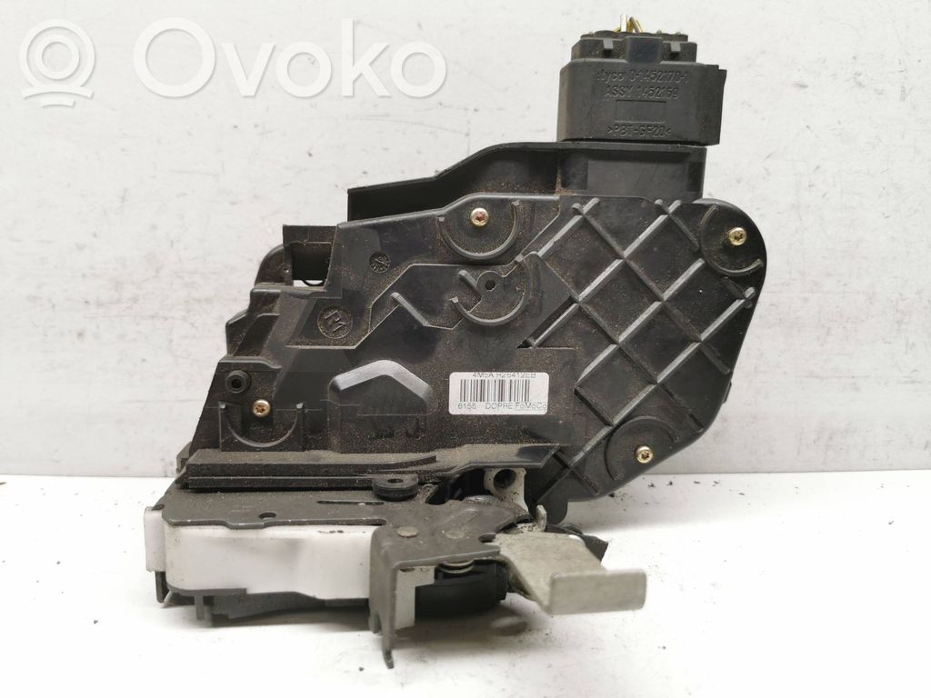 Etuoven lukko   4M5AR26412EB,6155