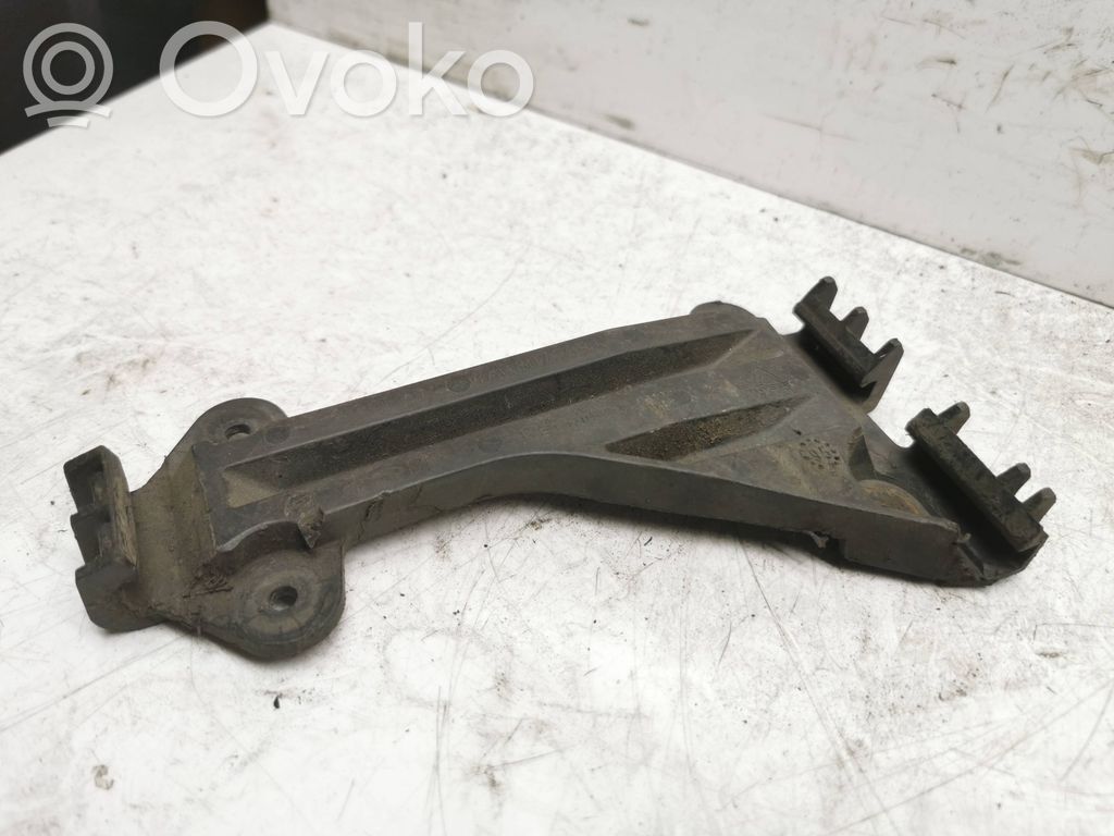 Audi A6 S6 C5 4B Front bumper mounting bracket 