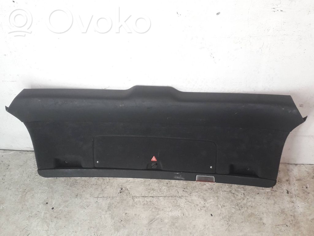 Audi A4 S4 B7 8E 8H Poszycie / Tapicerka tylnej klapy bagażnika 