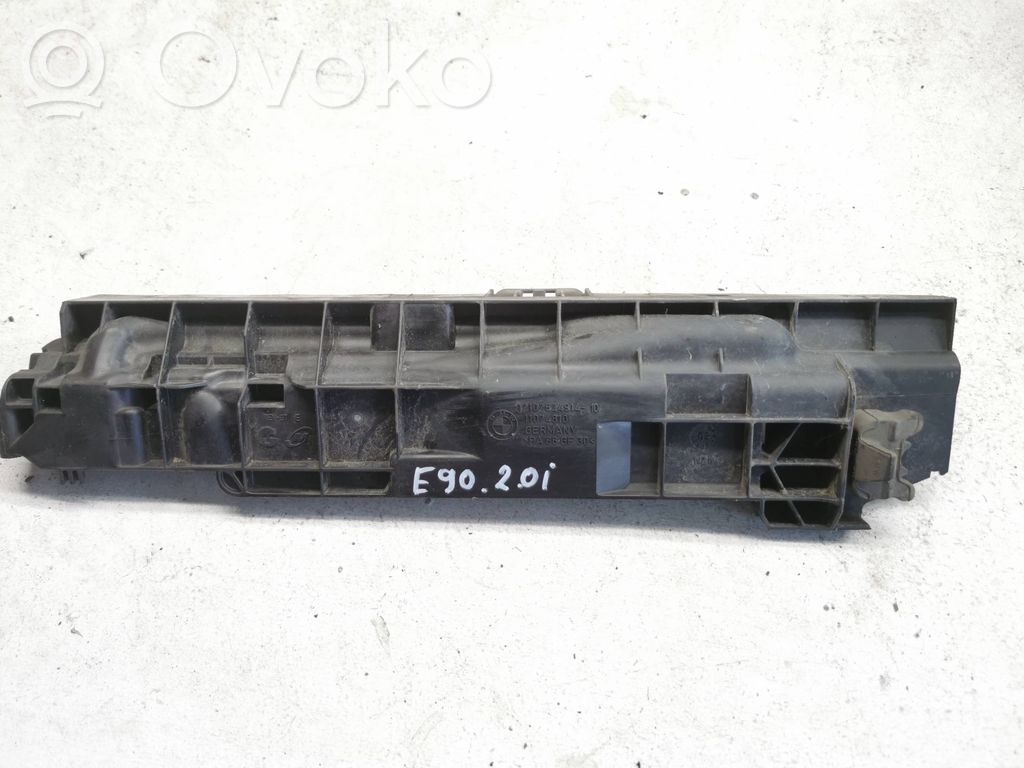 BMW 3 E90 E91 Cita veida dzinēja nodalījuma detaļa 