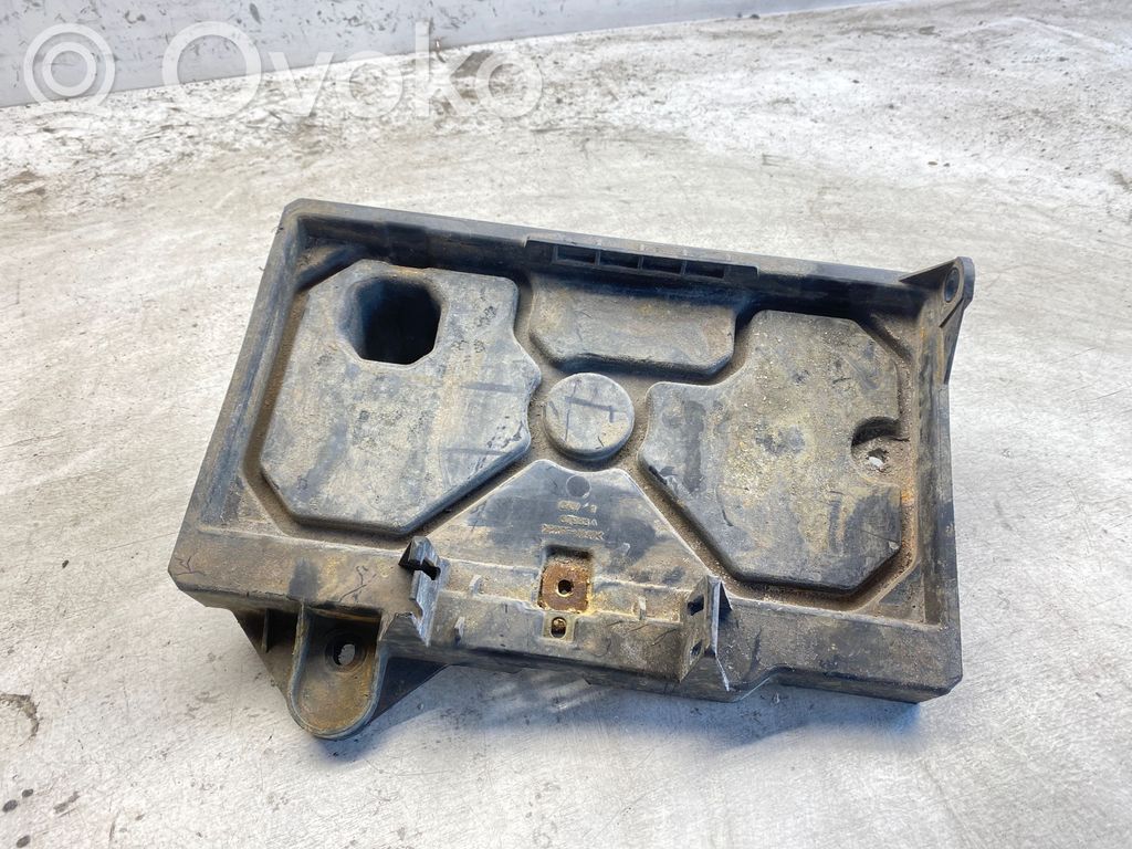 Jeep Grand Cherokee (WK) Battery tray 