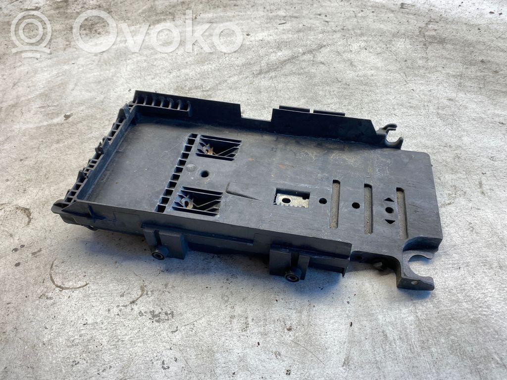 Ford Galaxy Akumuliatoriaus tvirtinimo padas 