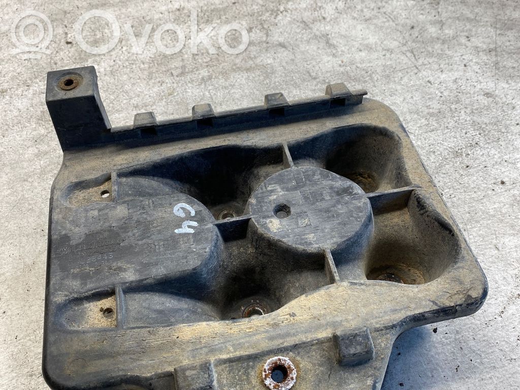 Volkswagen Golf IV Battery tray 