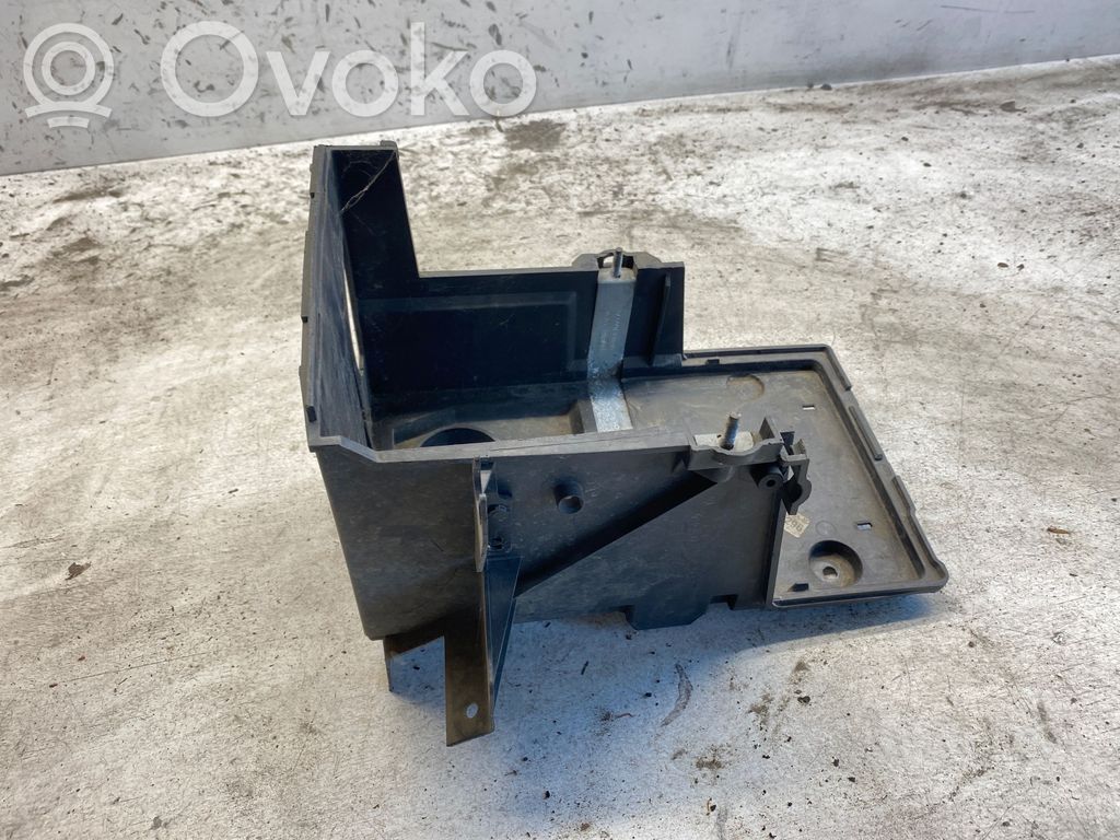 Volvo V50 Akumulatora kaste 