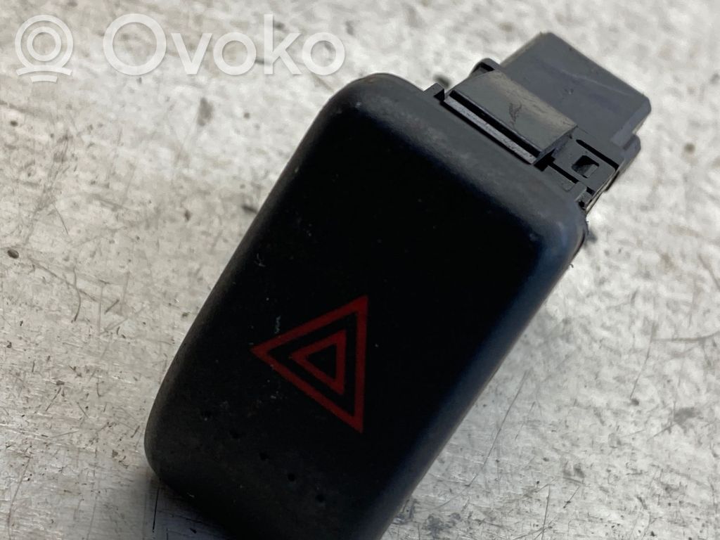 Honda CR-V Hazard light switch 