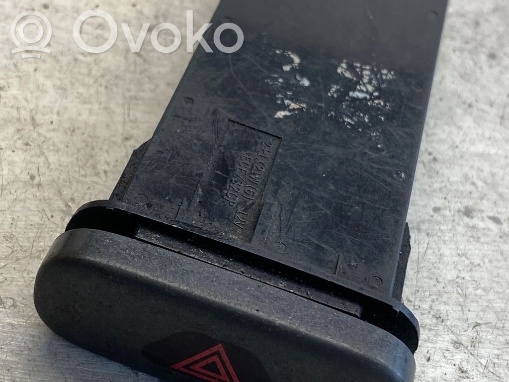 Hazard light switch   9459071