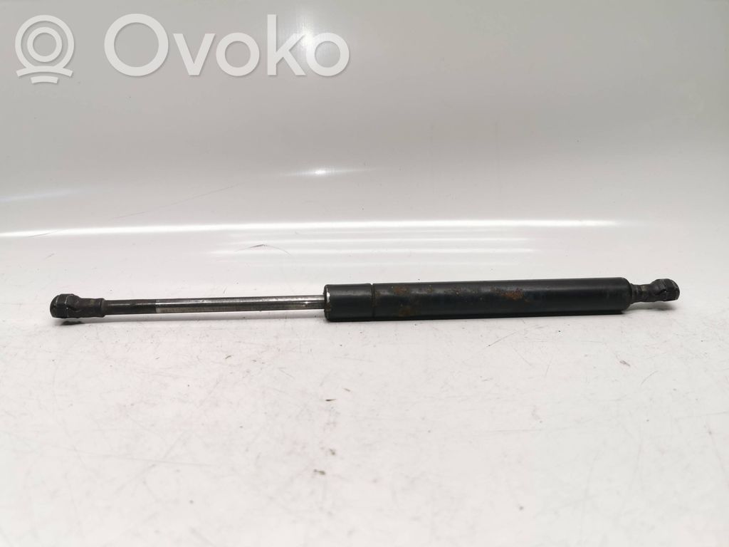 BMW 7 E38 Dzinēja pārsega amortizators 