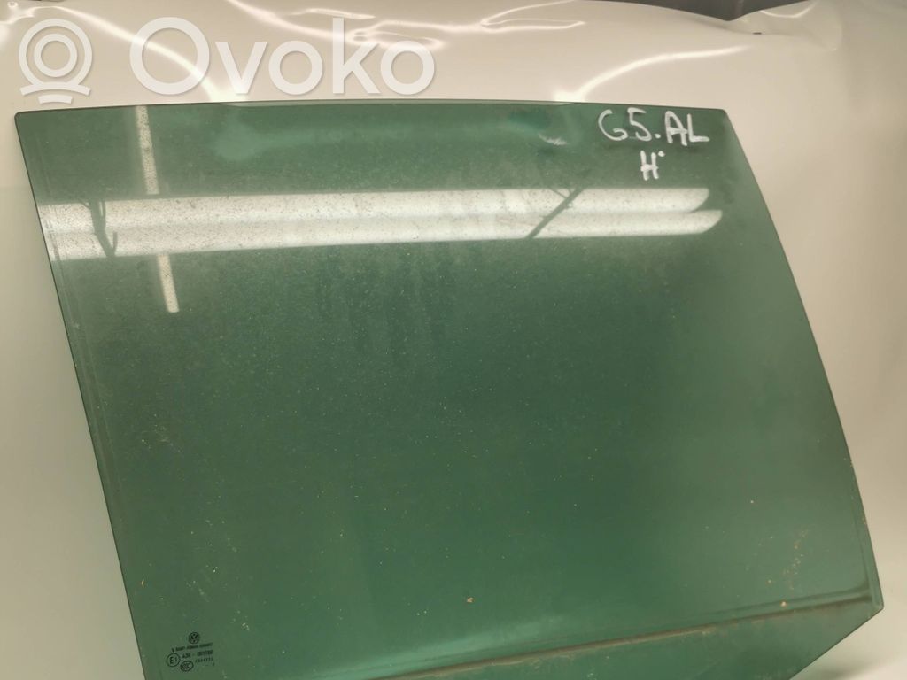 Volkswagen Golf V Rear door window glass 