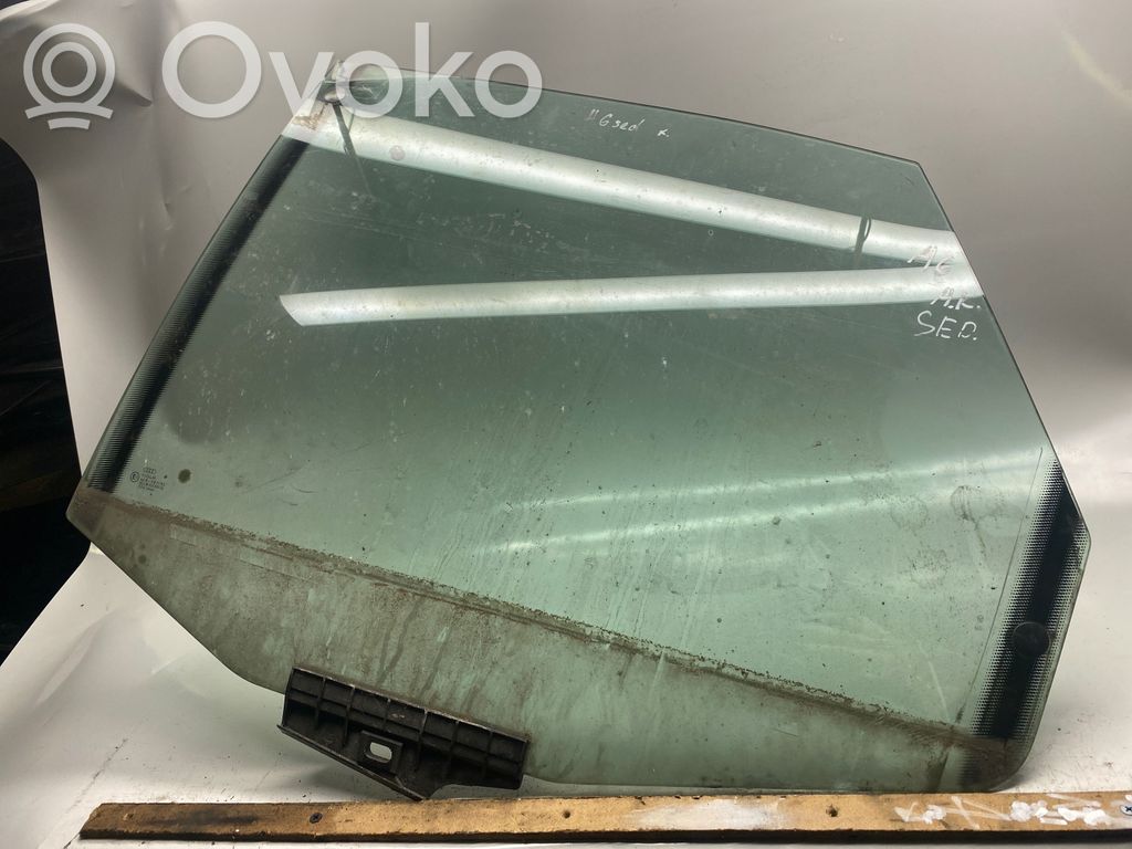 Audi A6 S6 C4 4A Pagrindinis galinių durų stiklas 
