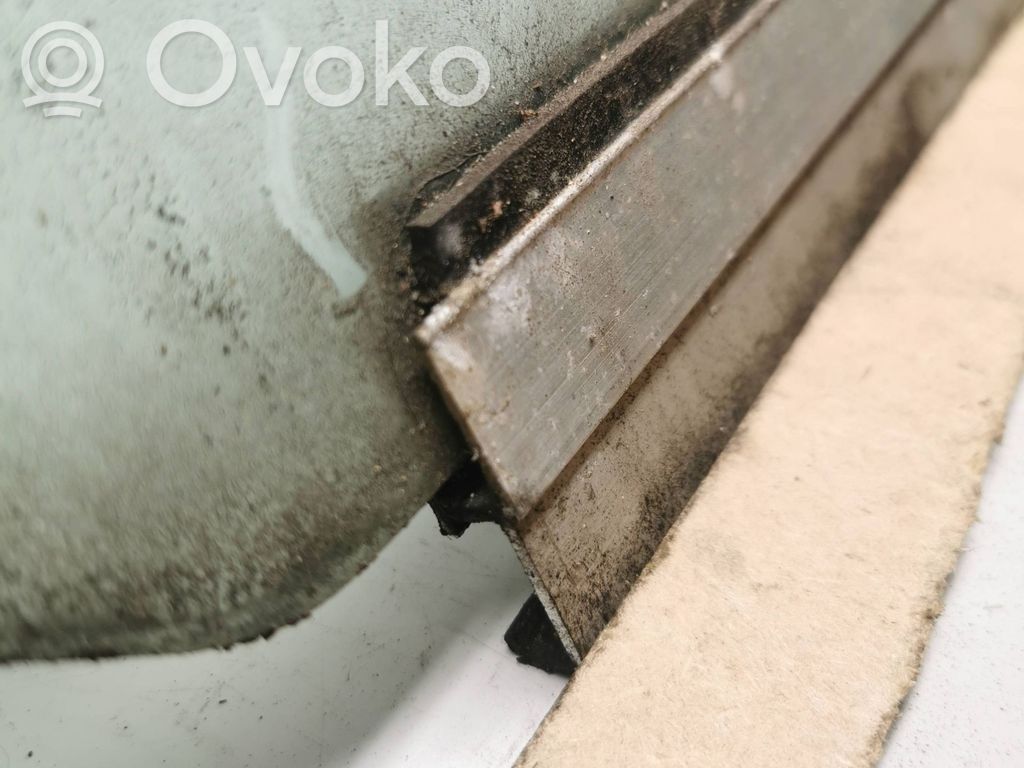 Opel Zafira A Rear door window glass 