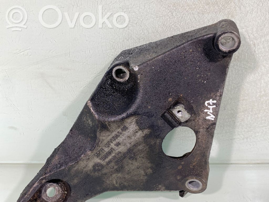 BMW 3 E92 E93 Engine mounting bracket 