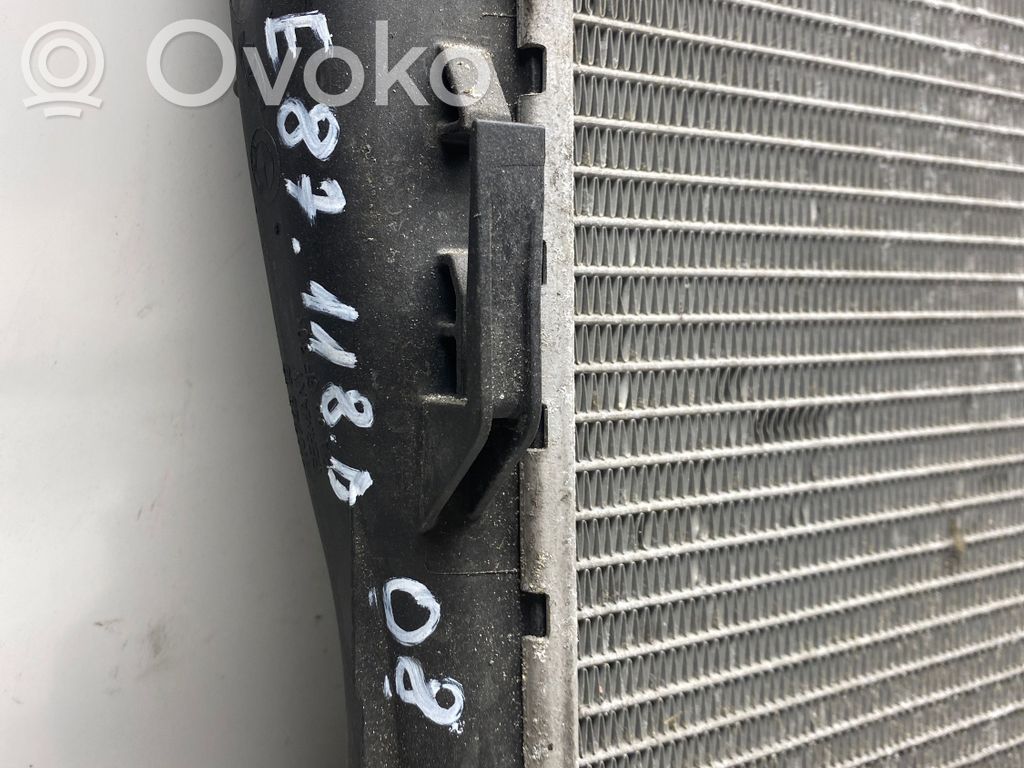 BMW 1 E81 E87 Coolant radiator 