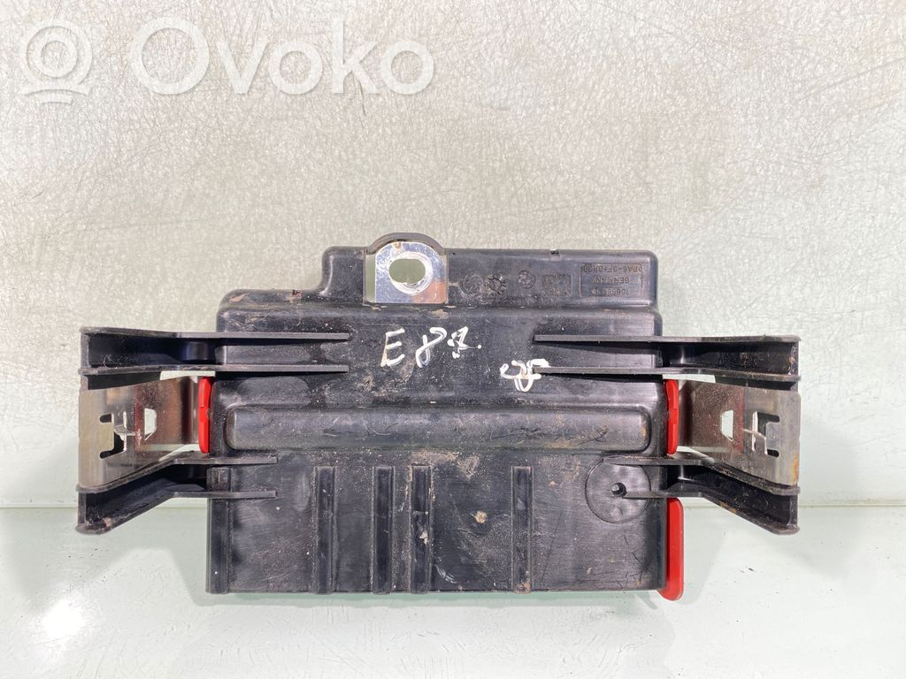 BMW 1 E81 E87 Fuse box set 