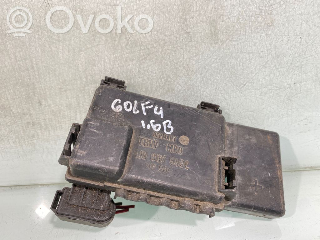 Volkswagen Golf IV Fuse module 