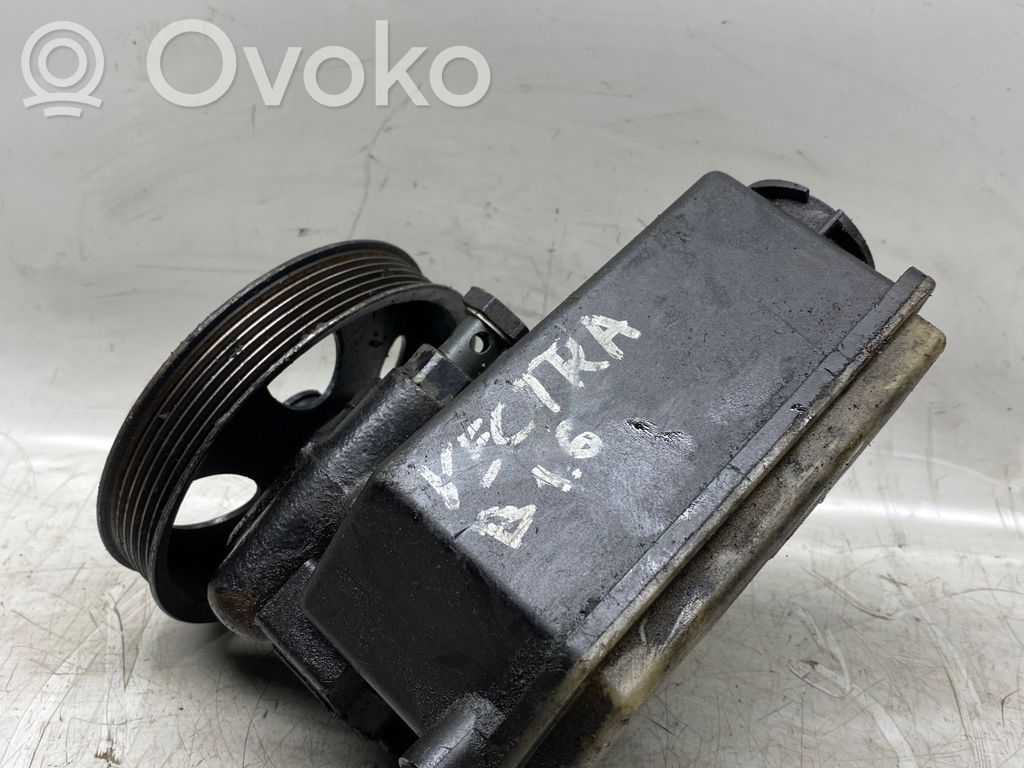 Opel Vectra B Power steering pump 