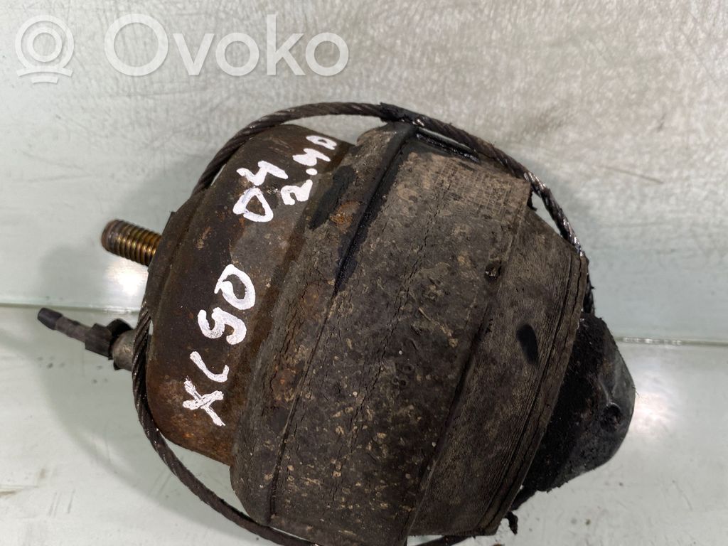 Volvo XC90 Engine mount bracket 