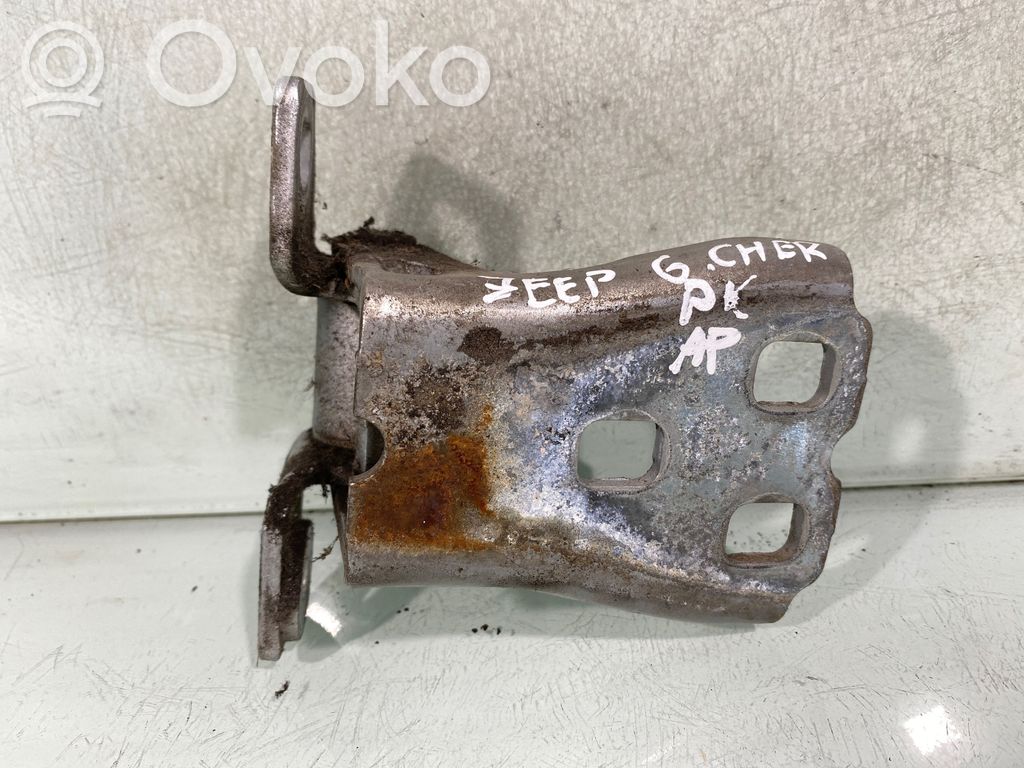 Jeep Grand Cherokee (WK) Front door lower hinge 
