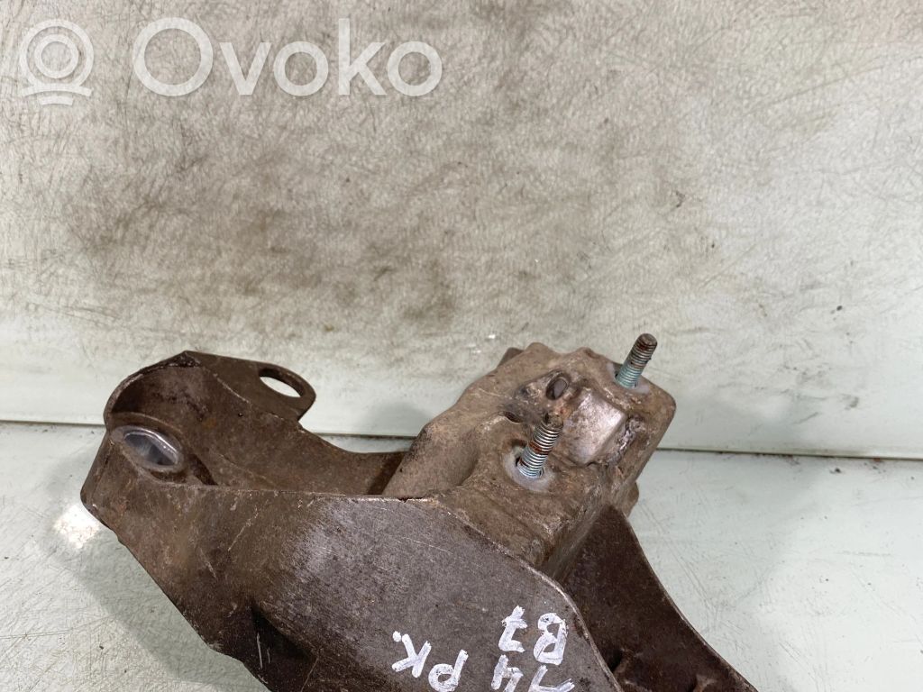 Audi A4 S4 B7 8E 8H Engine mounting bracket 