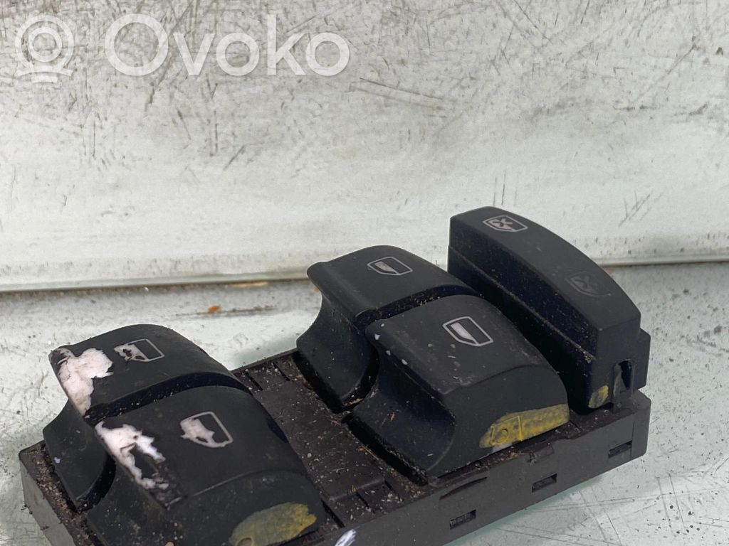 Audi A6 S6 C6 4F Electric window control switch 