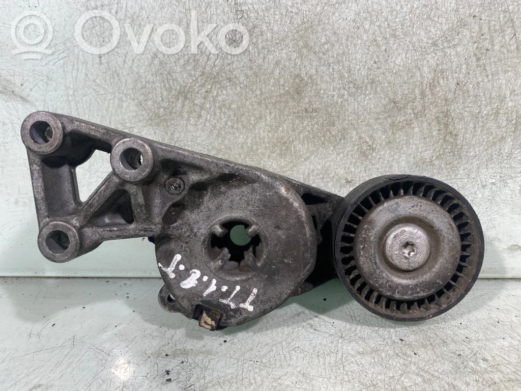 Diržo įtempėjas   06A903315E