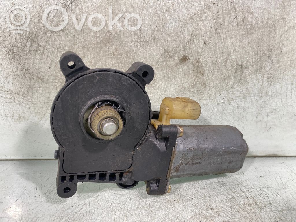 BMW 3 E46 Rear door window regulator motor 
