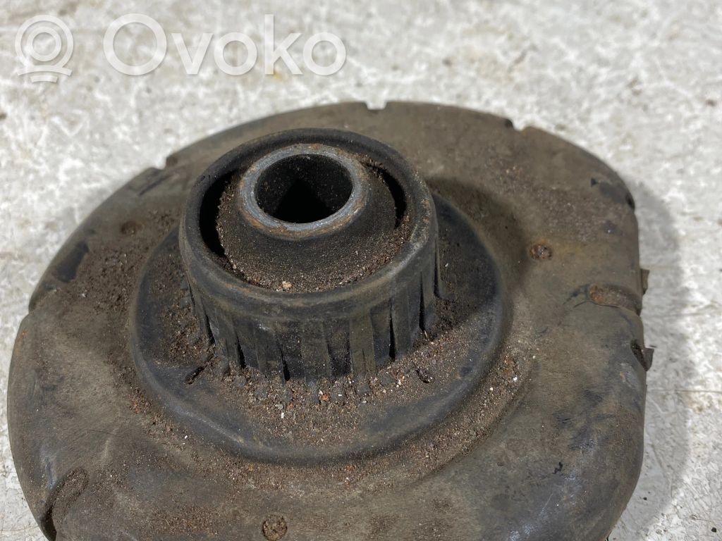 Volvo V70 Coil spring mount 