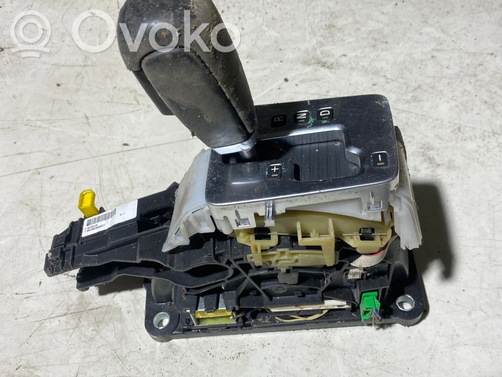 Volvo V70 Gear shifter/selector 