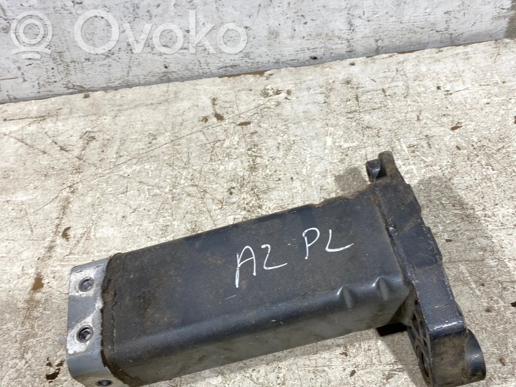 Audi A2 Priekšpusē bampera amortizators 