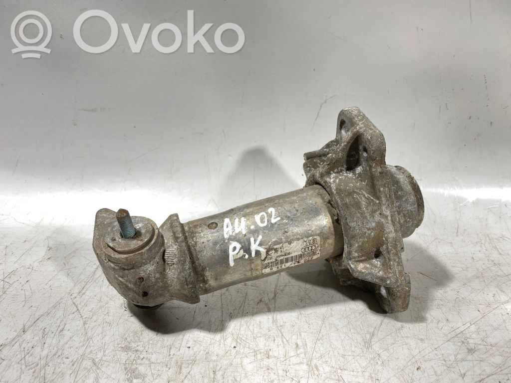Audi A4 S4 B6 8E 8H Priekšpusē bampera amortizators 