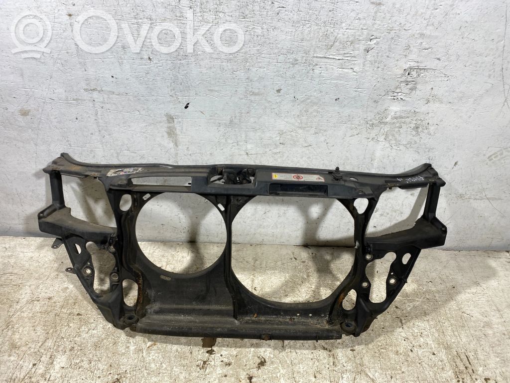 Audi A4 S4 B5 8D Radiatorių panelė 