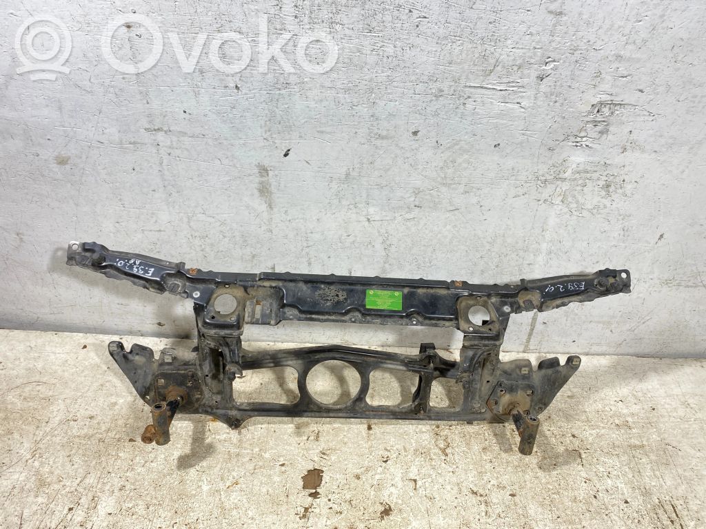 BMW 5 E39 Viršutinė dalis radiatorių panelės (televizoriaus) 