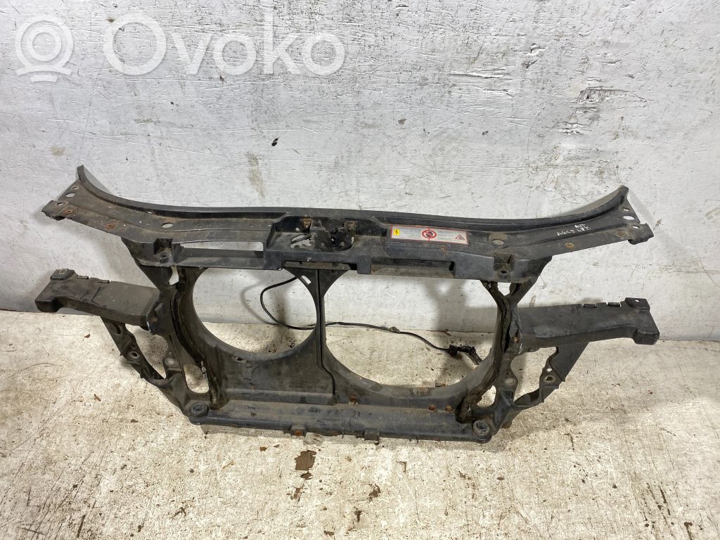 Audi A6 S6 C5 4B Radiatorių panelė 