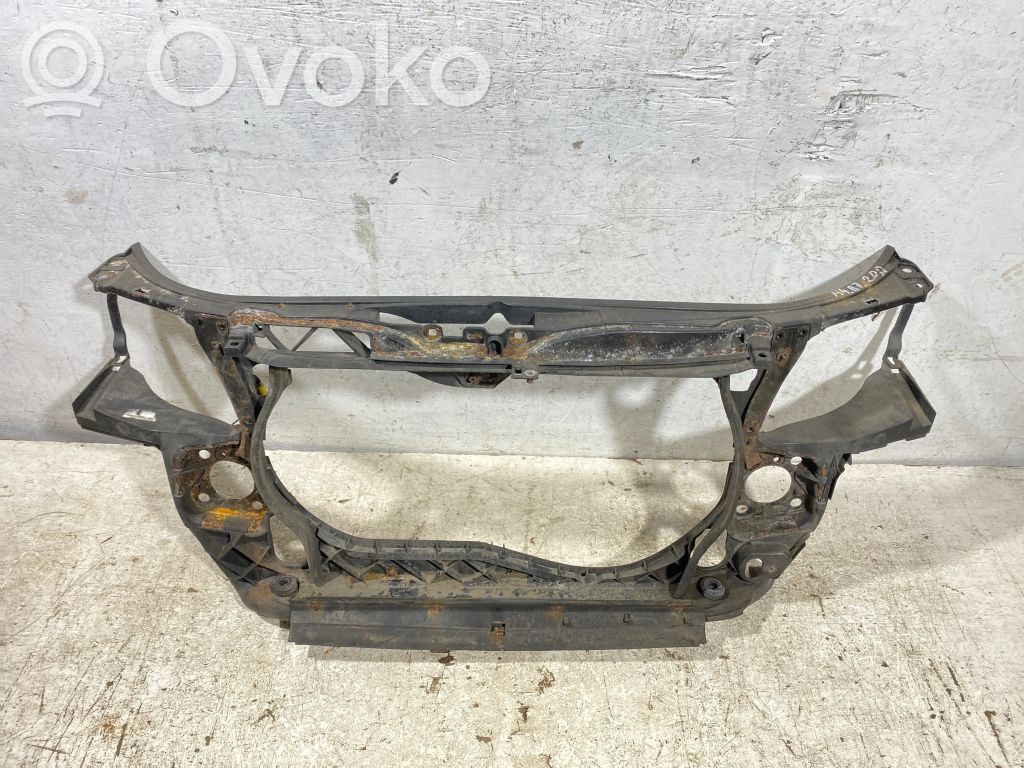 Audi A4 S4 B7 8E 8H Radiatorių panelė 