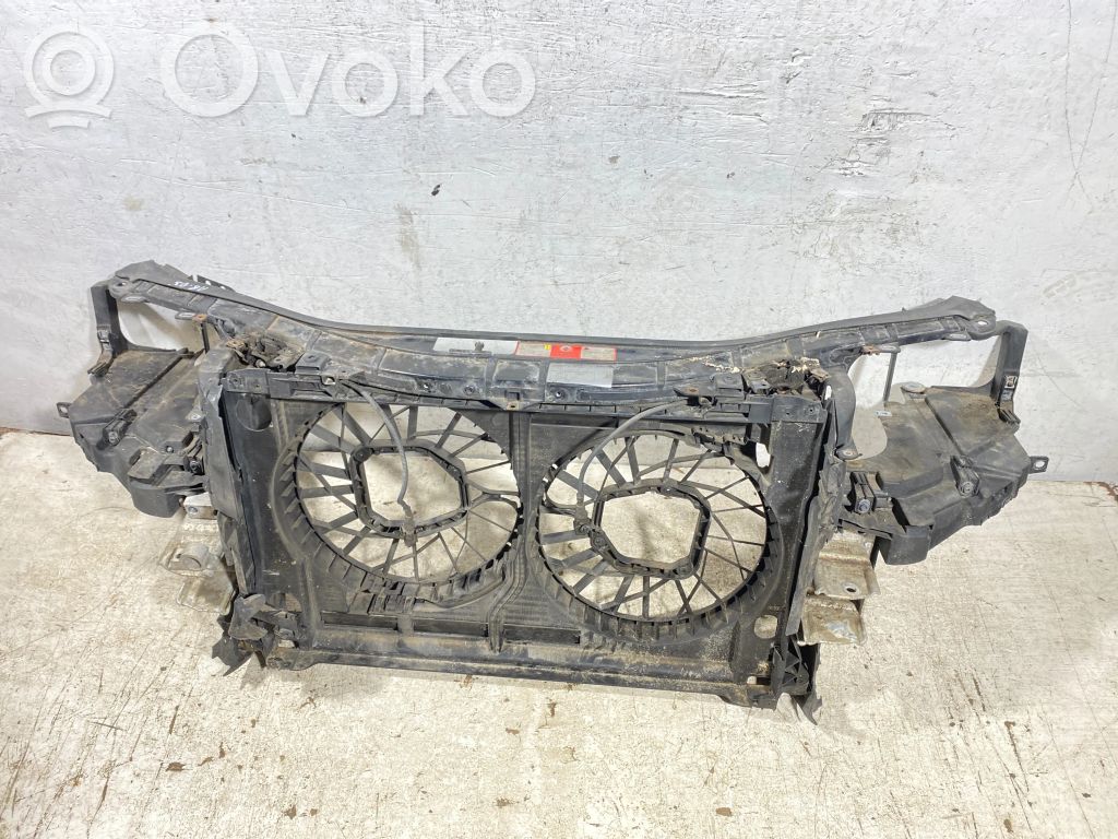 Audi A8 S8 D3 4E Radiatoru panelis 