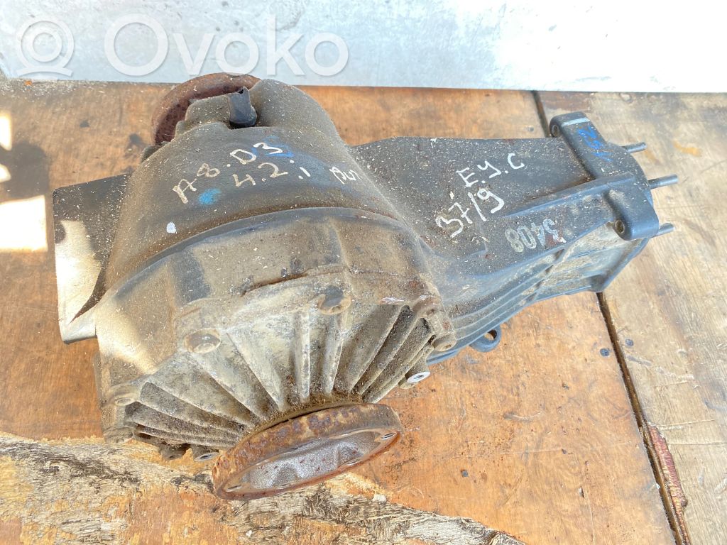 Audi A8 S8 D3 4E Galinis reduktorius 