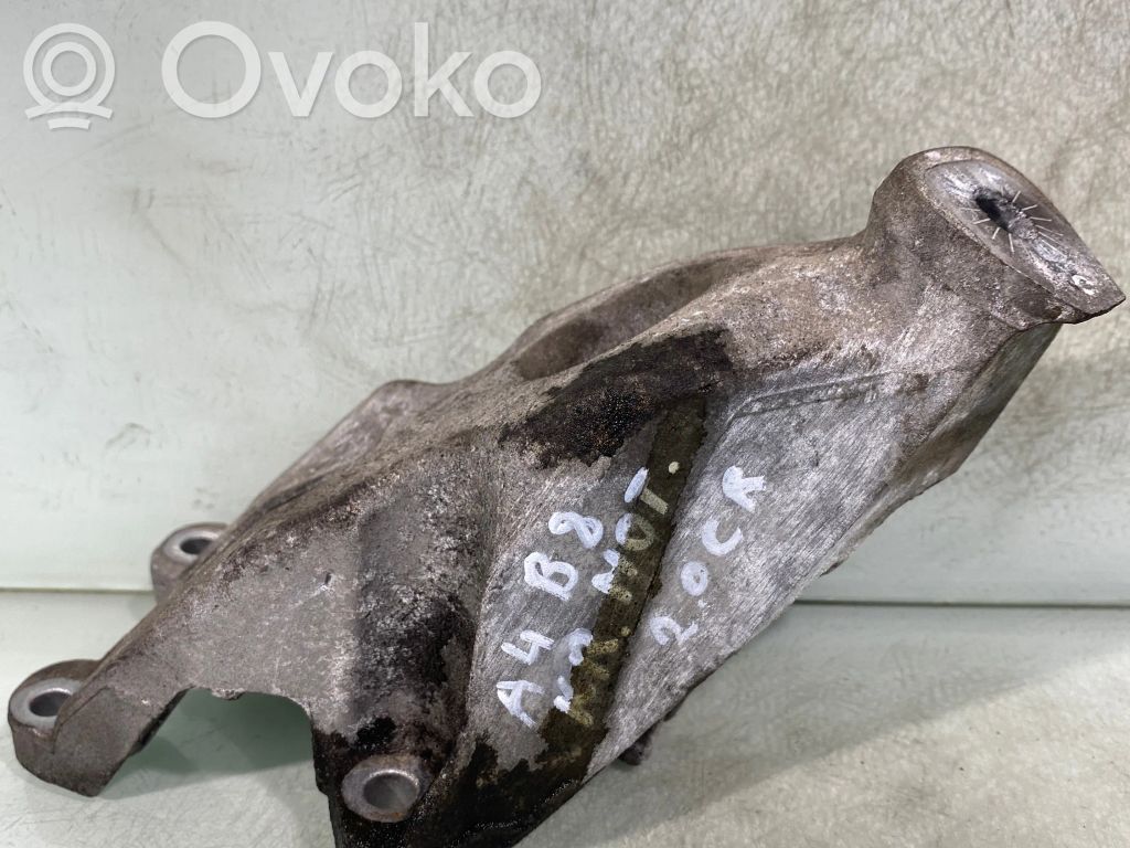 Audi A4 S4 B8 8K Engine mounting bracket 