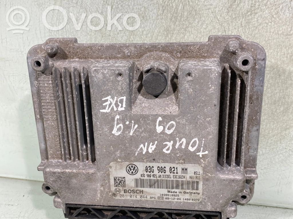 Volkswagen Touran I Engine control unit/module 