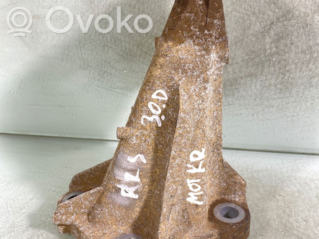 Land Rover Range Rover Sport L320 Engine mounting bracket 