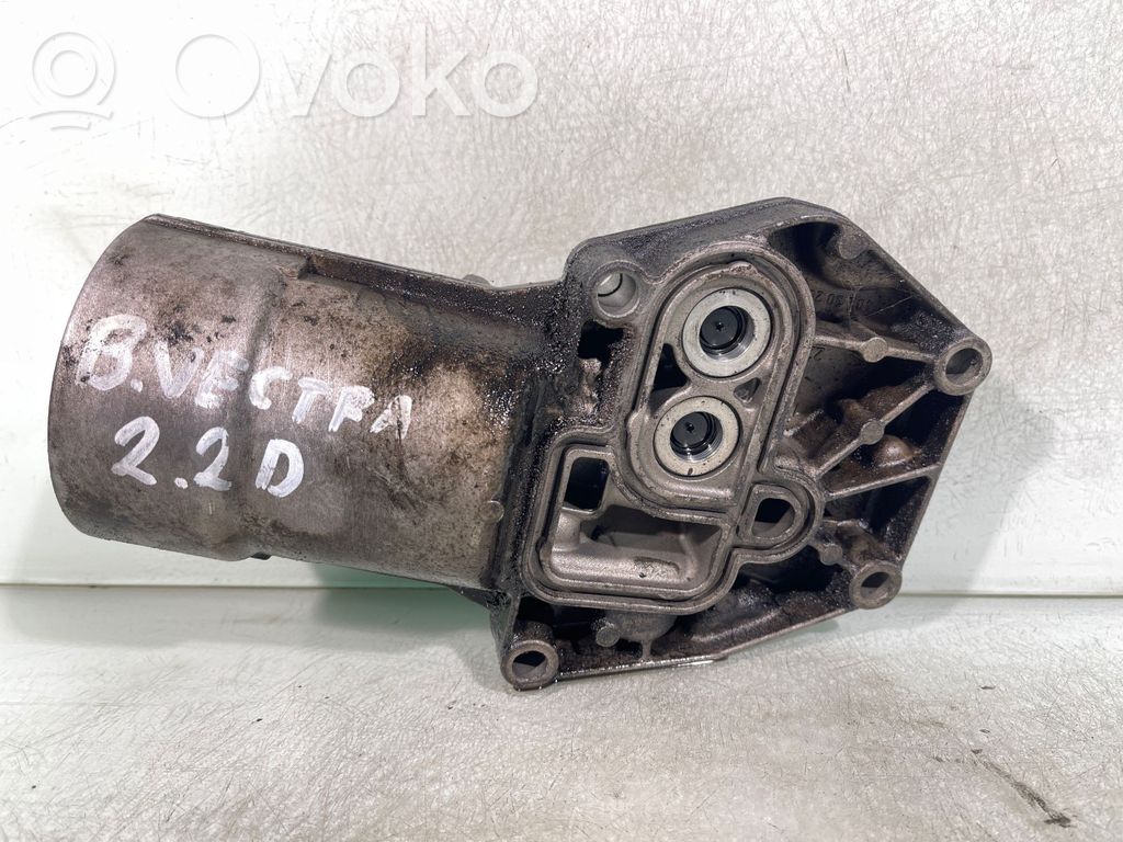 Opel Vectra B Oil filter mounting bracket 