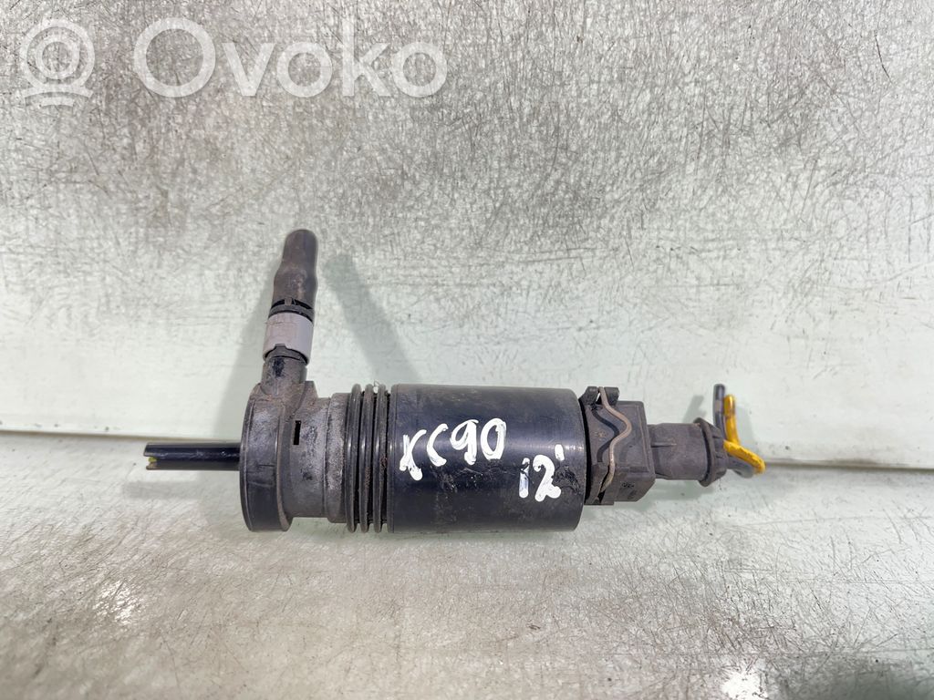 Volvo XC90 Windscreen/windshield washer pump 