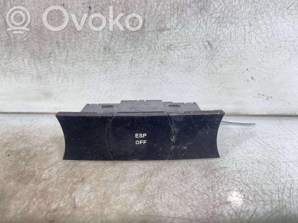 Volkswagen Touareg I ESP (stability program) switch 