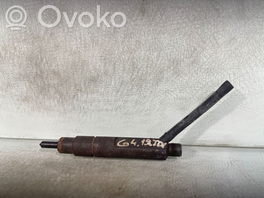 Volkswagen Golf IV Fuel injector 