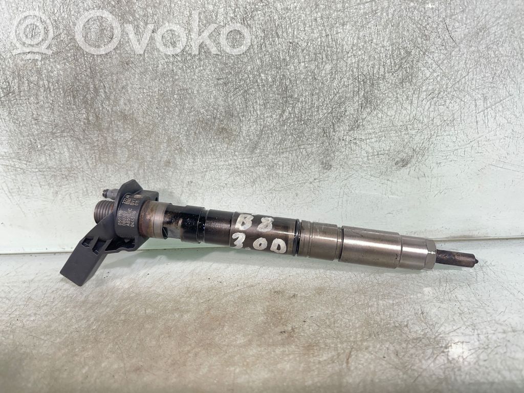 Audi A4 S4 B8 8K Fuel injector 
