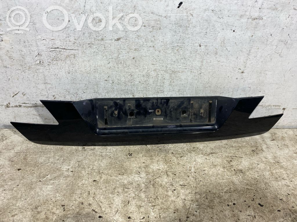 BMW 7 E65 E66 Tailgate trim 