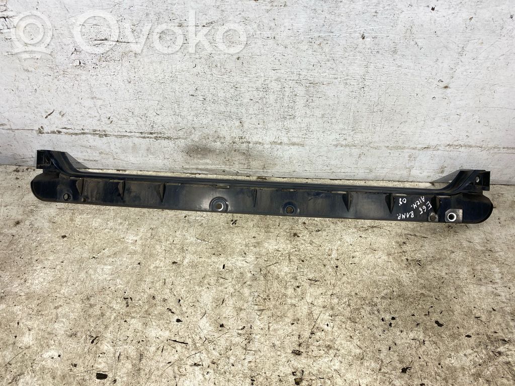 BMW 7 E65 E66 Galinis laikiklis bamperio 