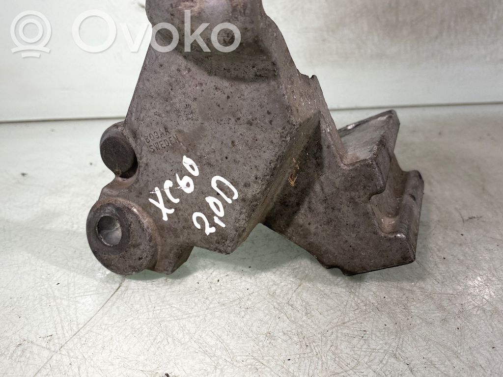 Engine mounting bracket   31293542