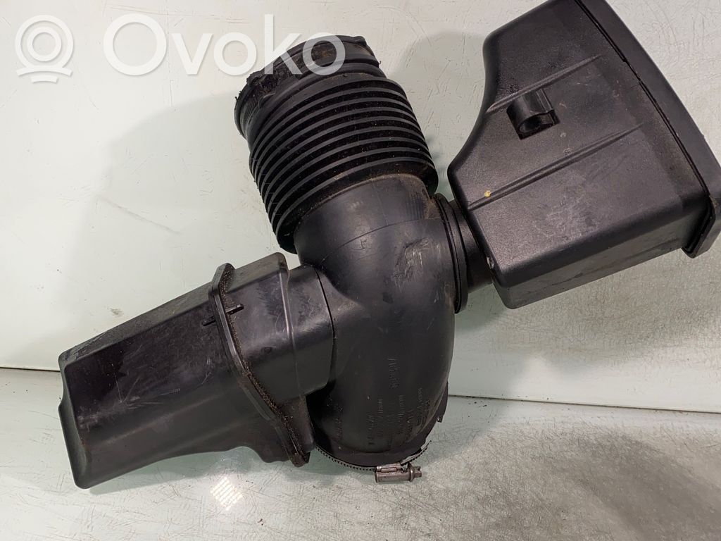 BMW 3 E90 E91 Air intake duct part 