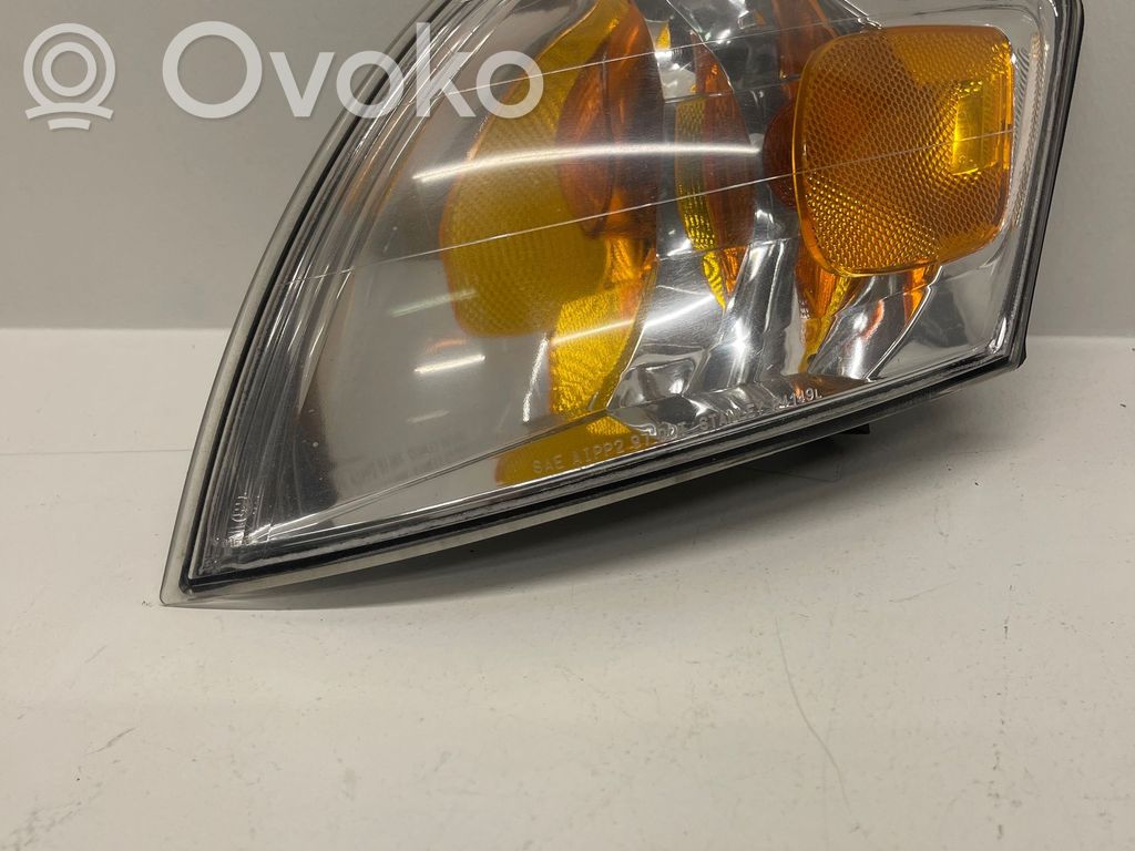 Mazda MPV Front indicator light 